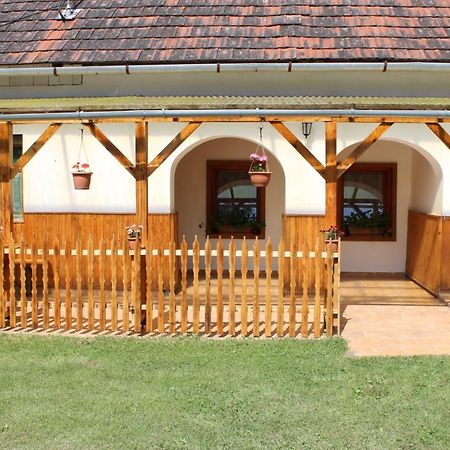Отель Orban Porta Szalafo Экстерьер фото
