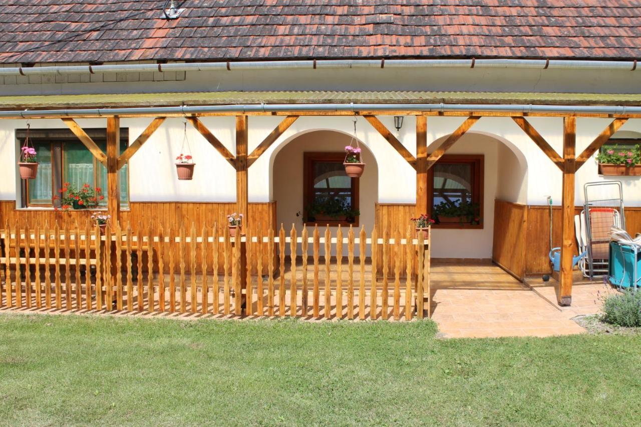 Отель Orban Porta Szalafo Экстерьер фото